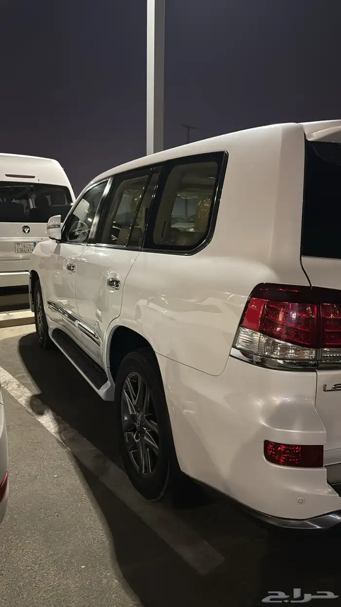 جيب لكزس 2015 ممشى قليل 7