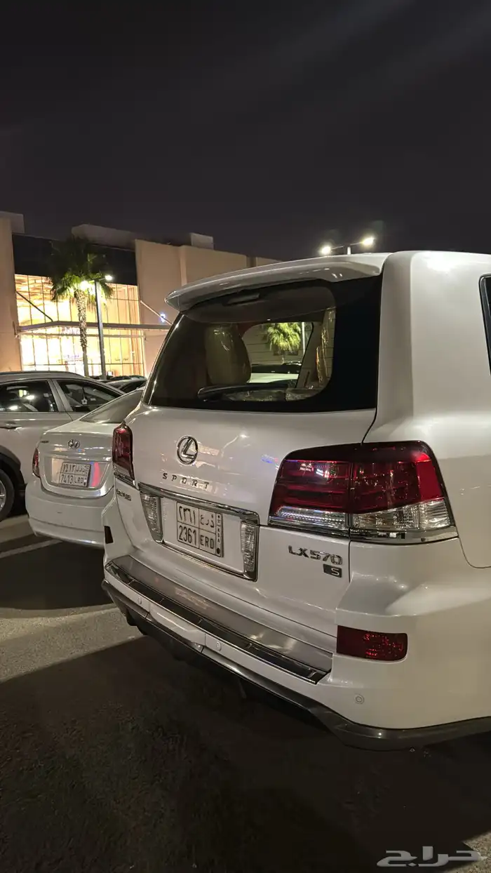 جيب لكزس 2015 ممشى قليل 9