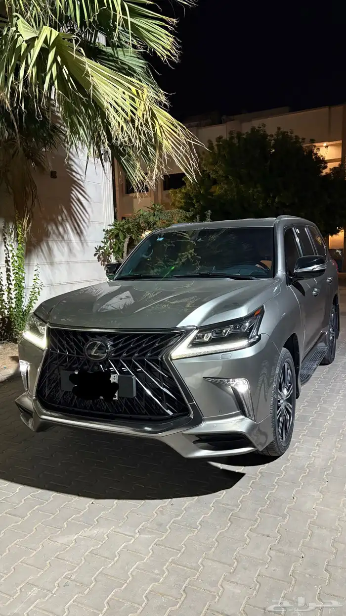 جيب لكزس 2020 تيتانيوم عداد 81 الف 1