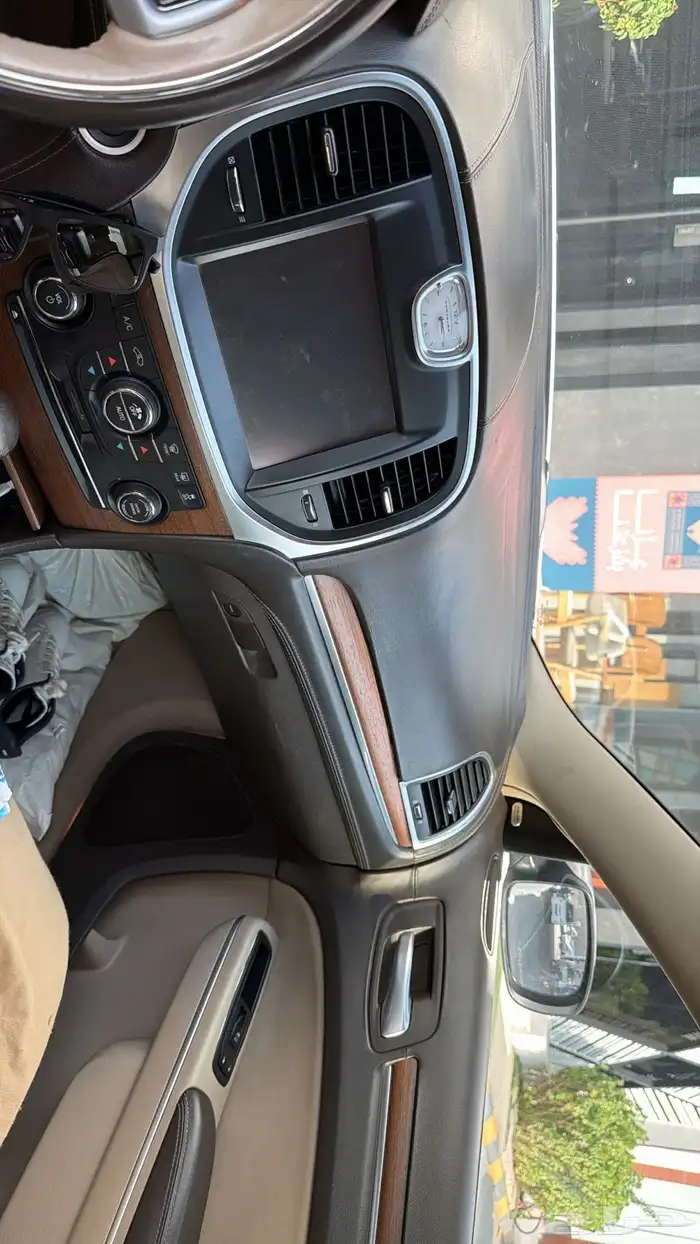 كرايسلر 2012 8