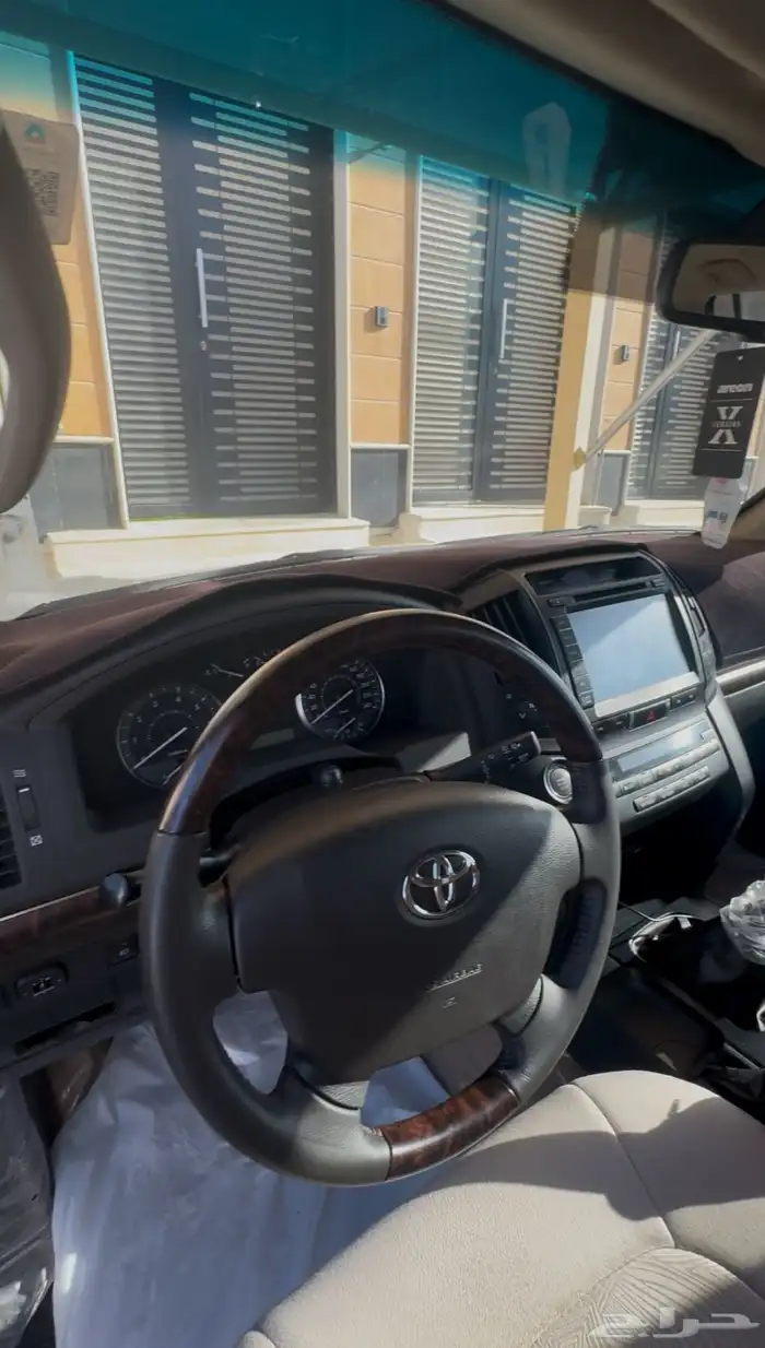 للبيع جي اكس ار 2011 قير عادي 6 سلندر ممشاه 110 الالف 4