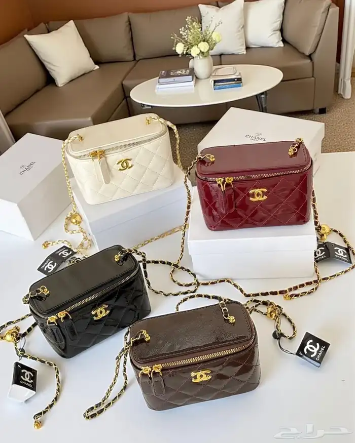 شنط شانيل أوميوميو درجه أولى مع ملحقات الماركه الوان جميله 17