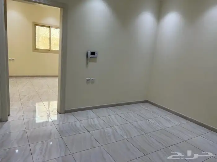 شقه في حي مشرفة للايجار للعوائل 4