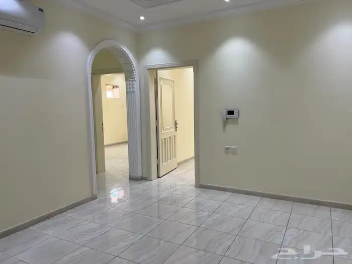 شقه في حي مشرفة للايجار للعوائل 0