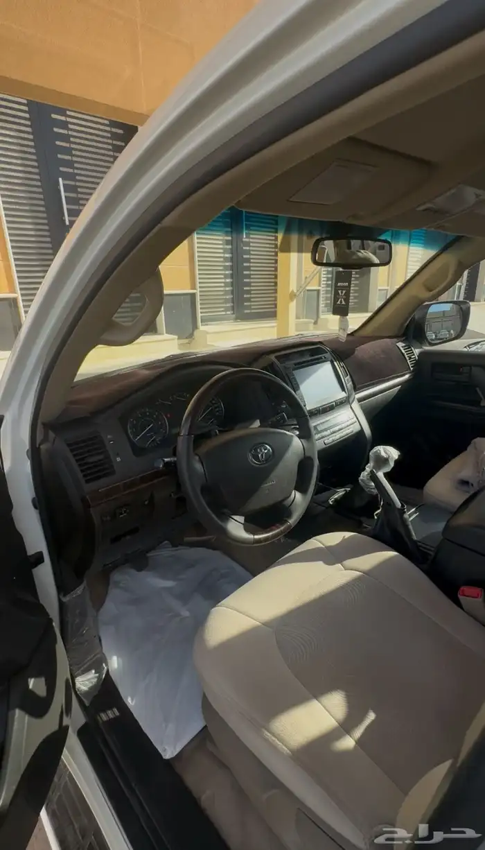 للبيع جي اكس ار 2011 قير عادي 6 سلندر ممشاه 110 الالف 3