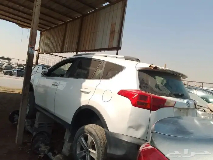 راف فور 2015قطع غيار تشليح 2