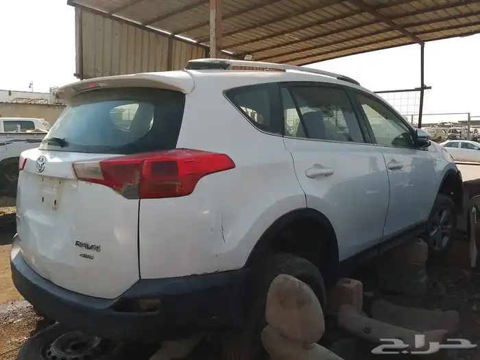 راف فور 2015قطع غيار تشليح 1