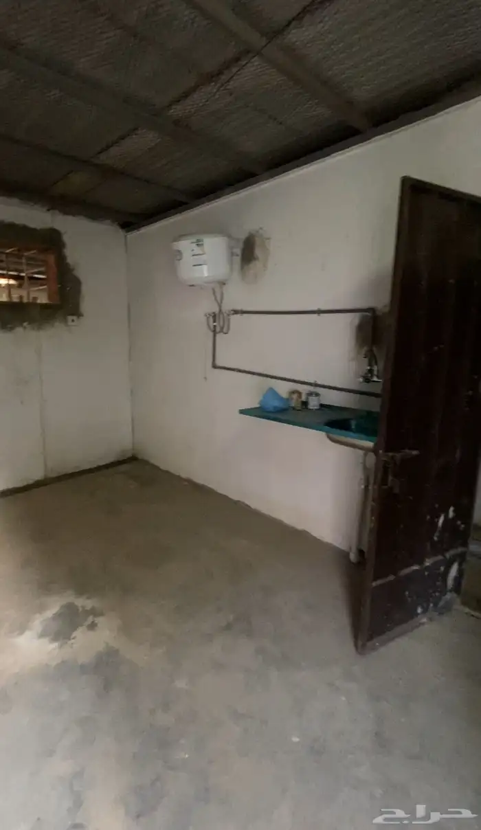 مستودع تخزين وتوزيع 2