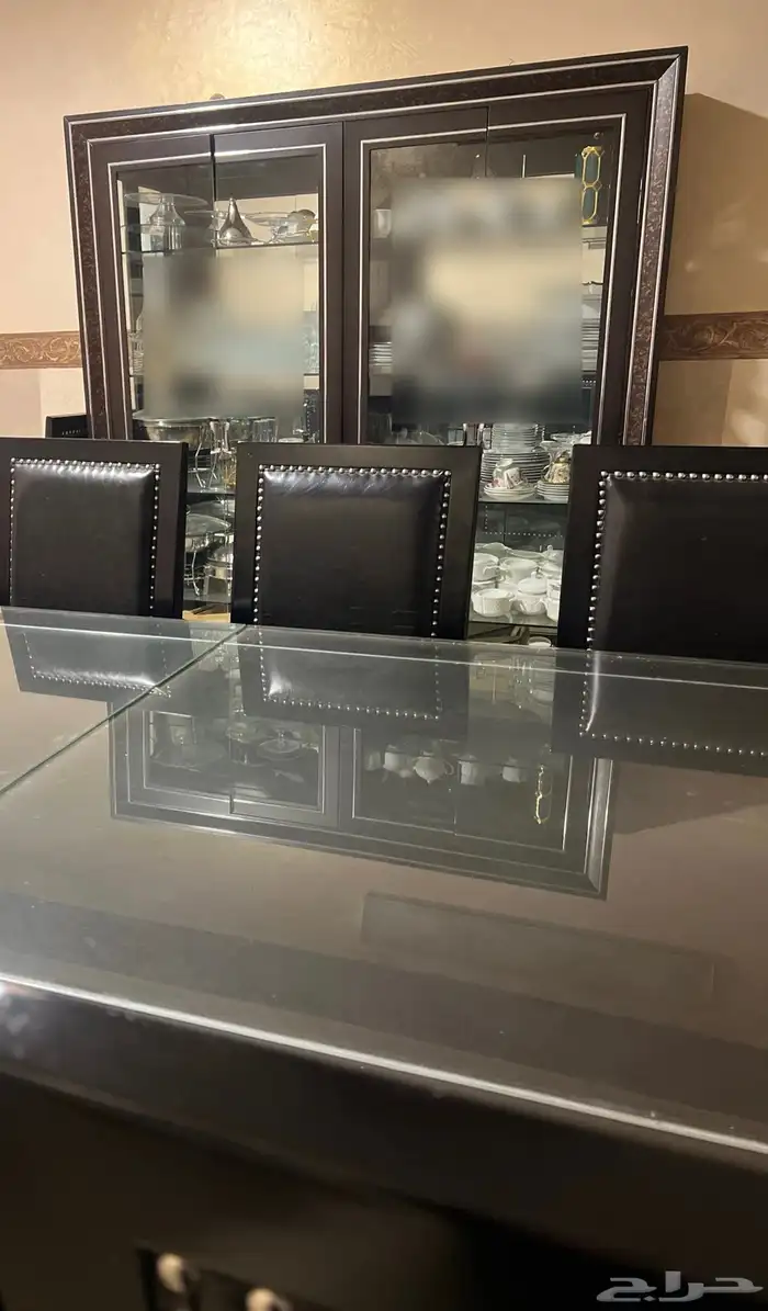 طاولة طعام 3