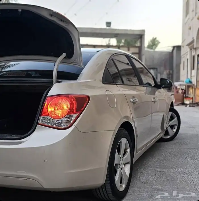 2011 كروز فئة LT مستعملة للبيع قير أوتوماتيك 6