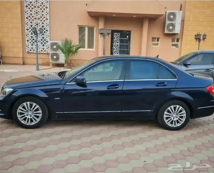 مرسيدس c180مديل 2012نظيف وشرط بديمحركات 0