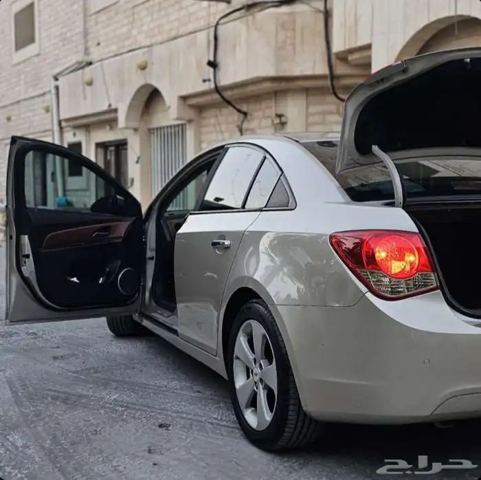 2011 كروز فئة LT مستعملة للبيع قير أوتوماتيك 3