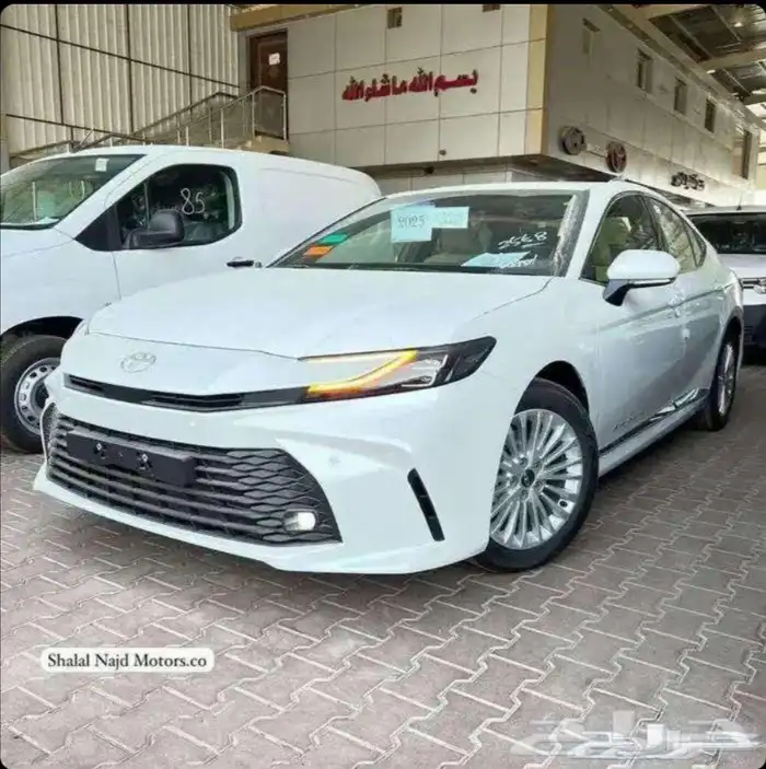 تويوتا كامري 2025 0