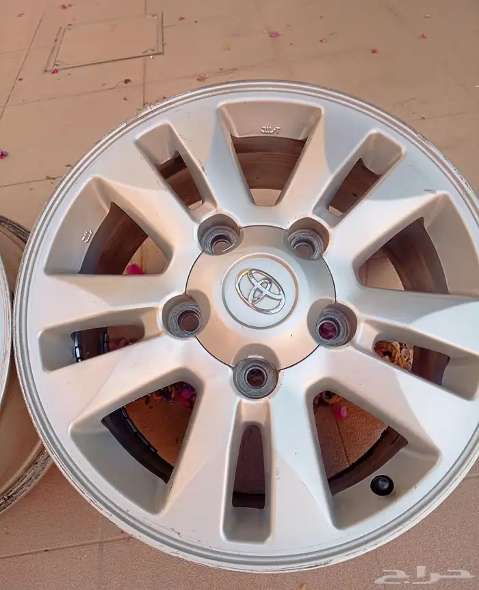 للبيع جنوط لادكروزر 2011 وكاله بلد 0