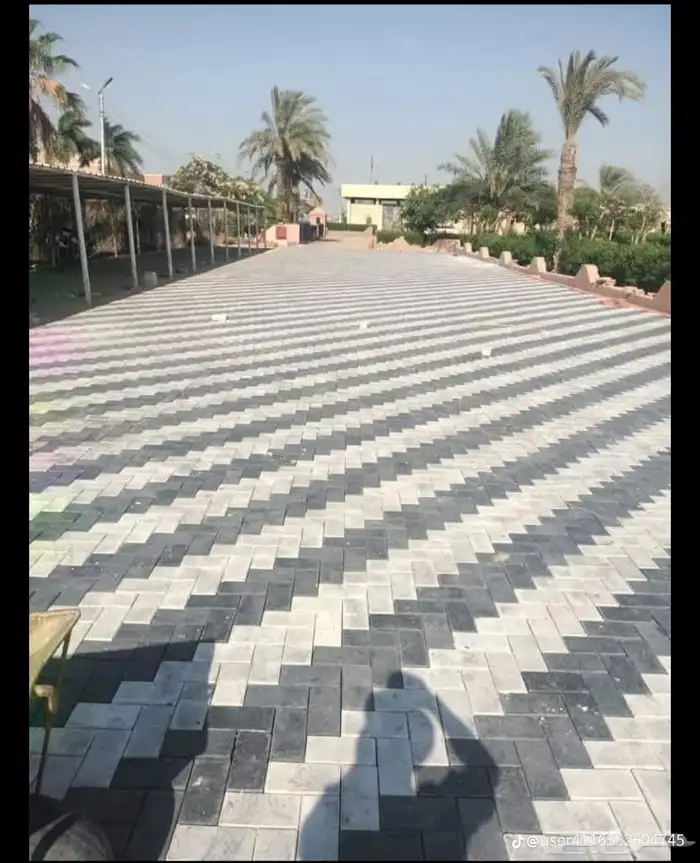 ابو ادهم معلم ومقاول بندوره وانترلوك شغل مخططات وحدائق احواش 2