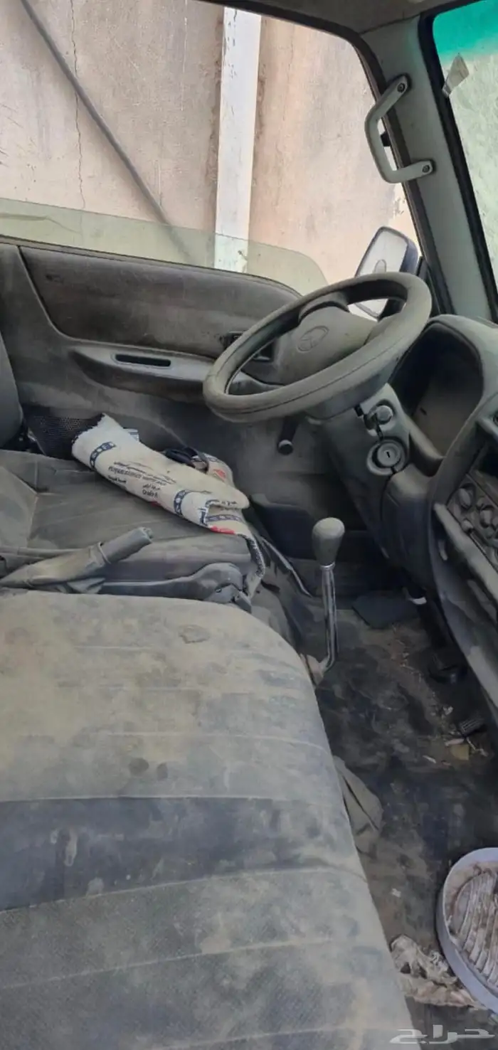 باص مازدا 2007 يحتاج بطاريه و اسطبات خلفيه الاستماره و الفحص 2