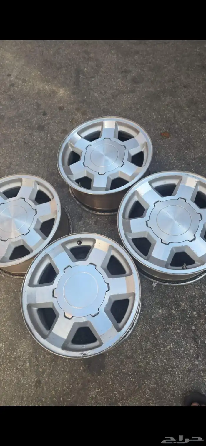 السلام عليكم يوجد لدينا جنوط جمس 2006 اصلي وكاله مقاس 17 0