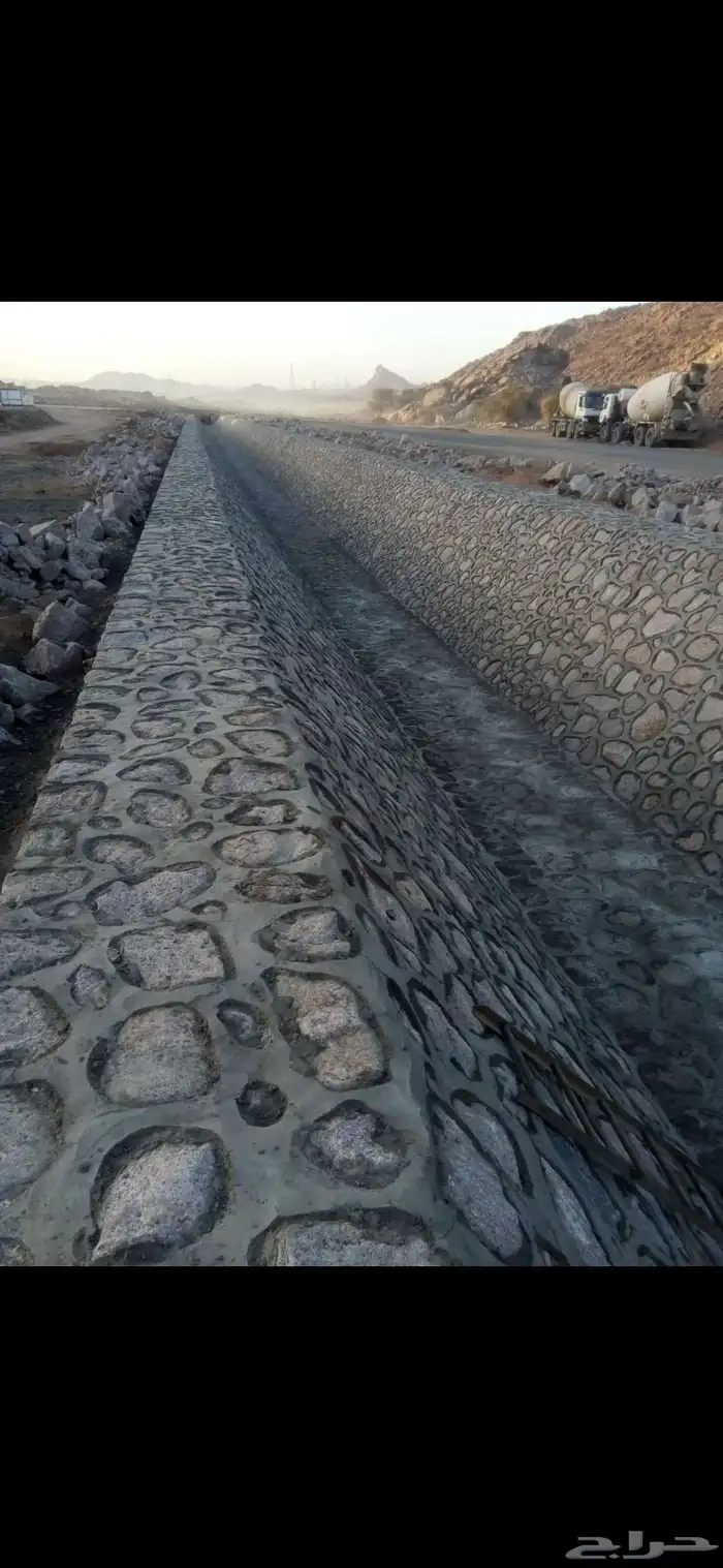 معلم حجر كبير وتلبيس وتلييس جدارن متواجد في ابها ولخميس جوا 7