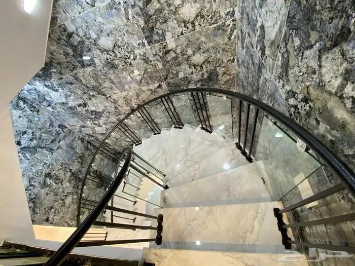 فيلا تصميم كلاسيكي للبيع الانوار جازان 16