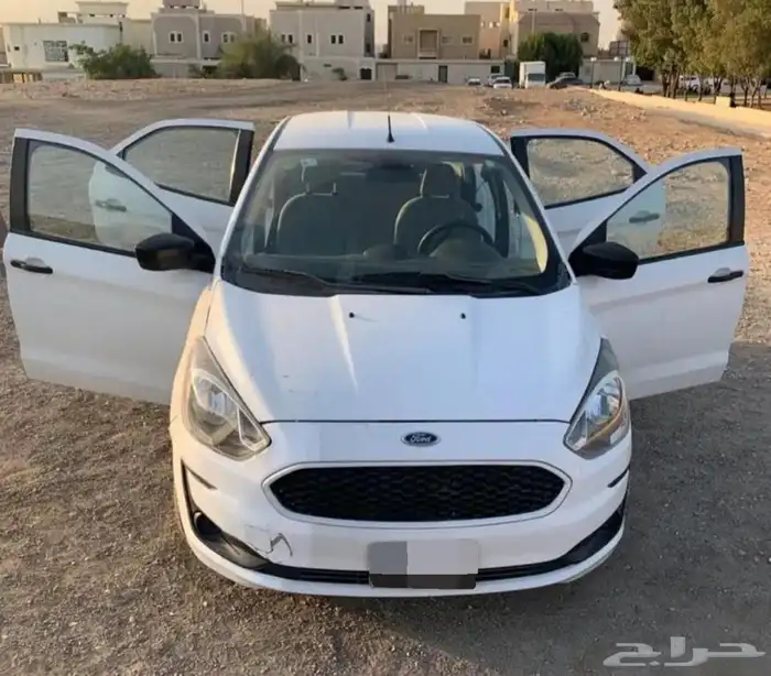 فورد فيجو 2017 قير اوتوماتيك مكينه وقير بحاله ممتازه 166 الف 6