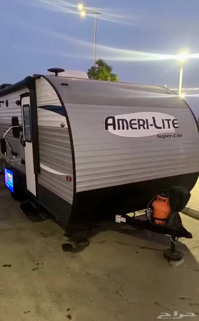 كرفان امريكي 2019 بحالة ممتازة سحب 1