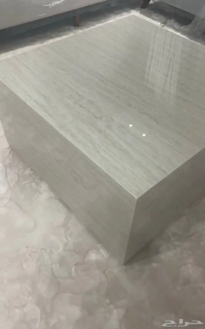 طاوله للبيع 0