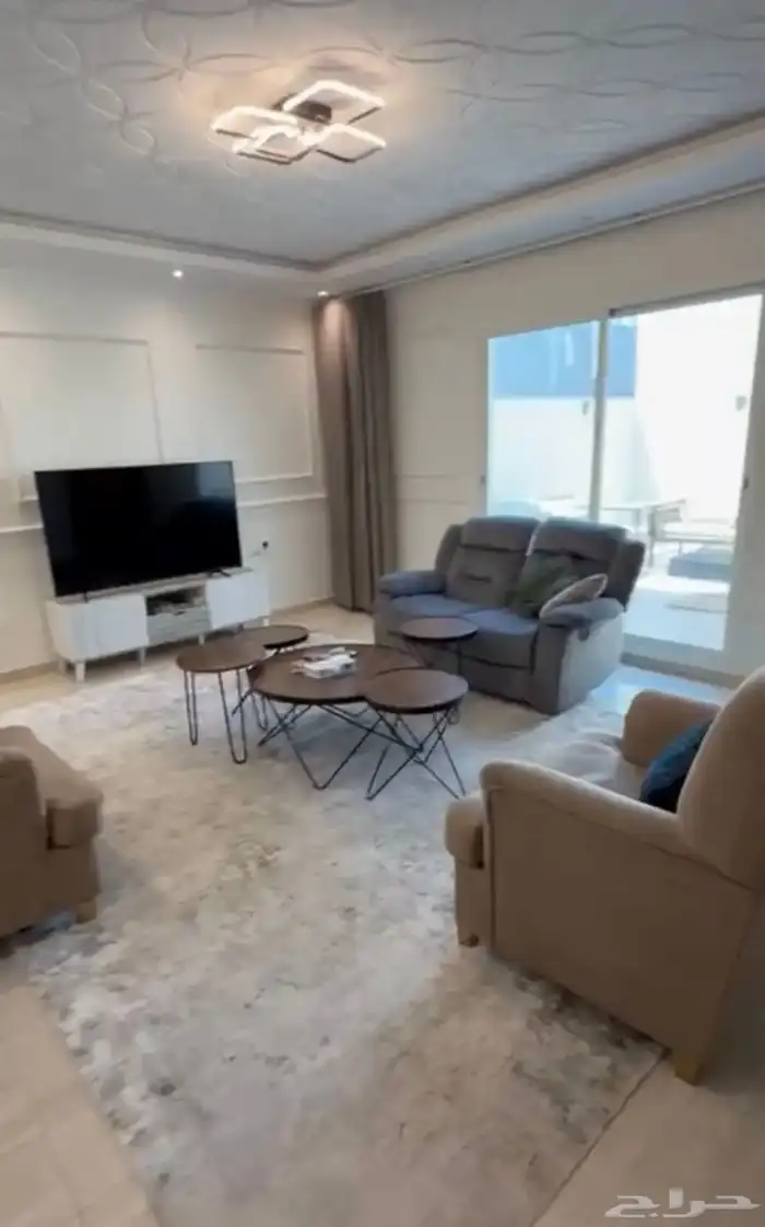 شقة ملحق للبيع مساحة 300 م حي هجر 2