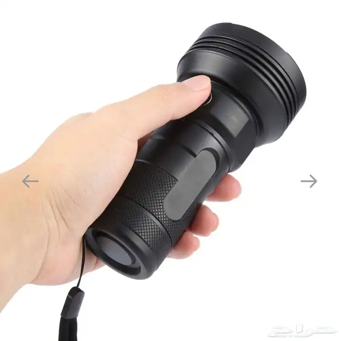 مجموعة من الإضاءة والكشافات تحت سقف واحد عند القناص العربي 2