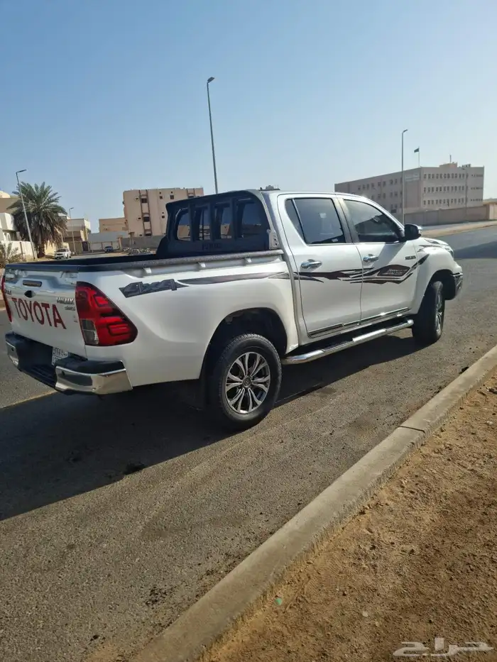 هايلكس 2020 دبل بنزين قير عادي 9