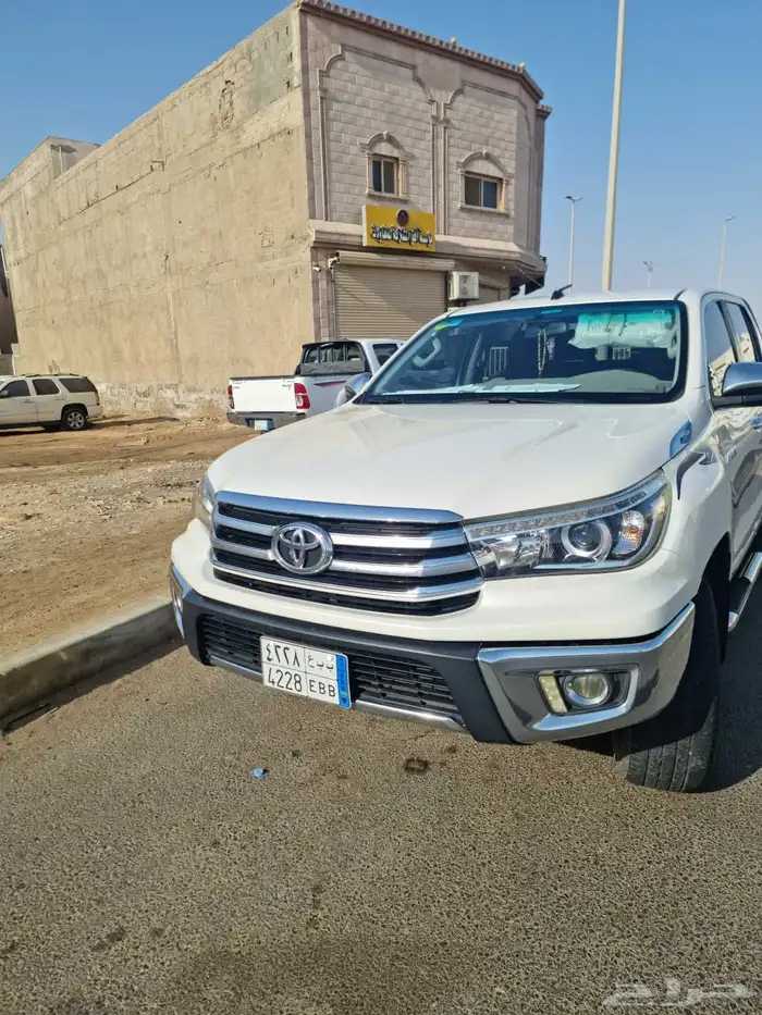 هايلكس 2020 دبل بنزين قير عادي 4