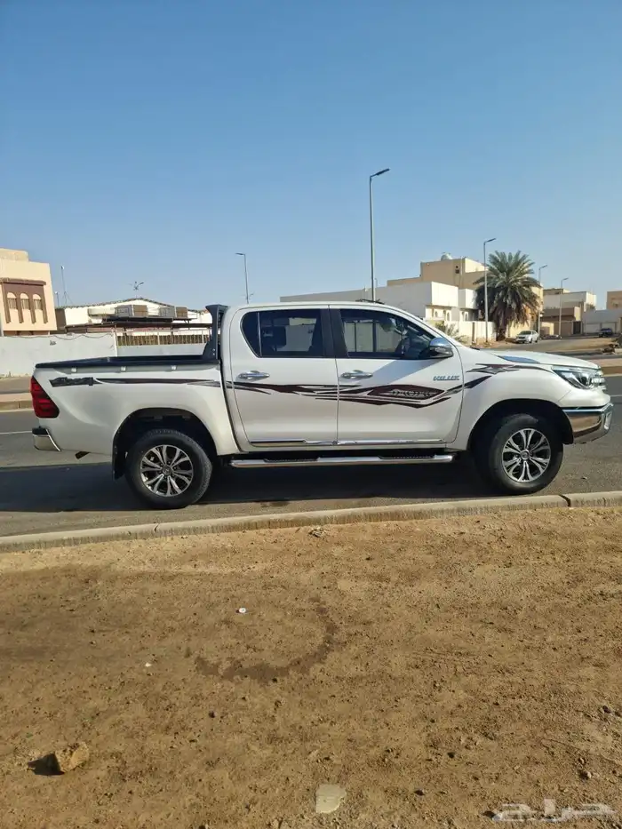 هايلكس 2020 دبل بنزين قير عادي 8