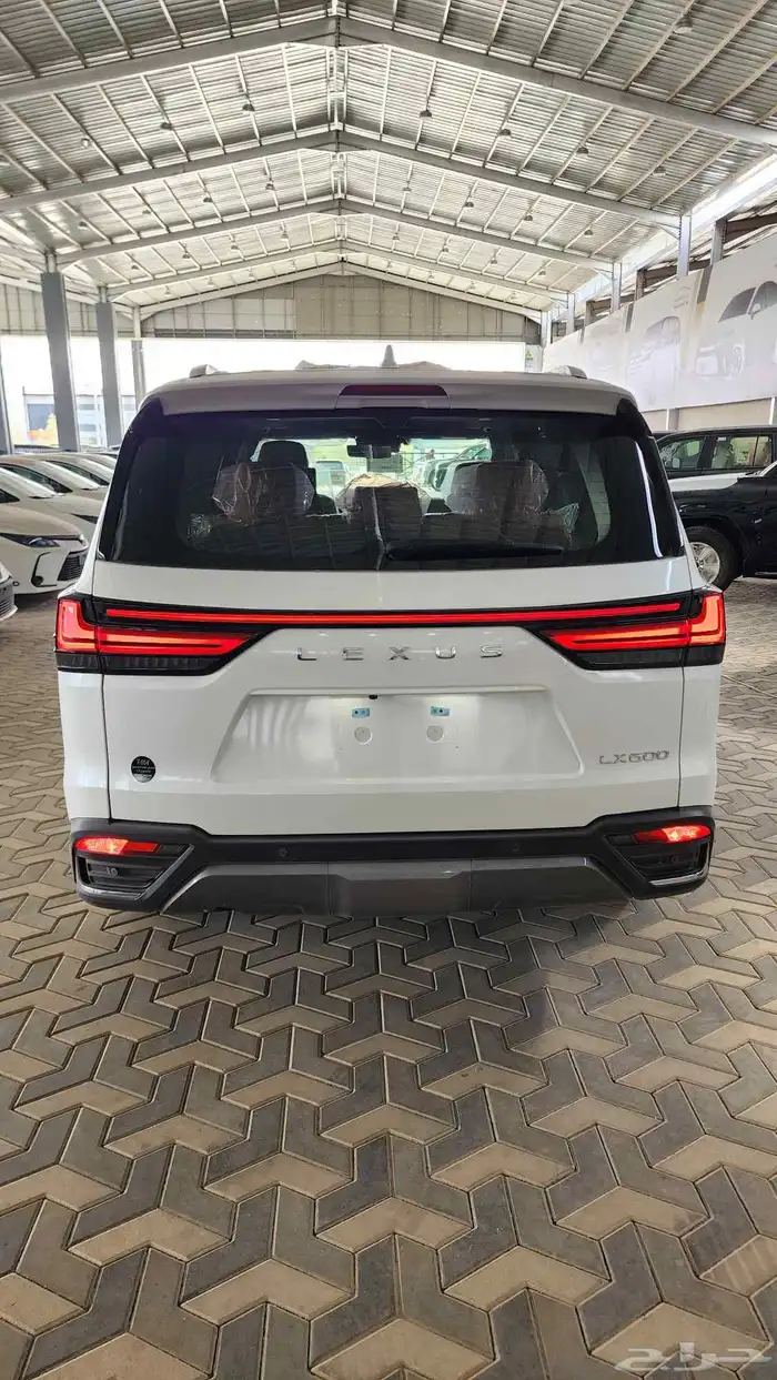 لكزس LX600 BB سعودي ابيض دخليه جملي واسود دخليه جملي 2025 8