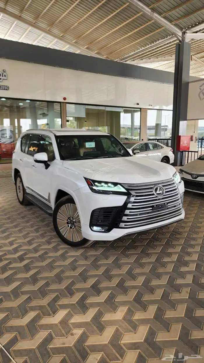 لكزس LX600 BB سعودي ابيض دخليه جملي واسود دخليه جملي 2025 4