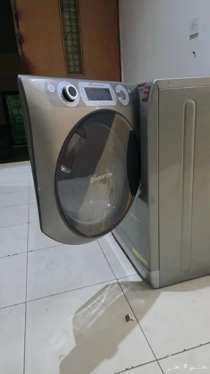غسالة أريستون AQUALTIS كالجديدة   تعمل بكفاءة عالية 1