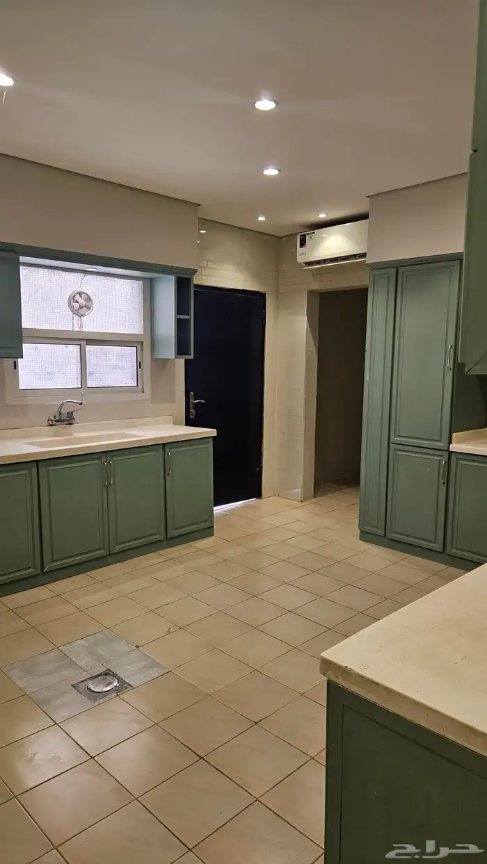 فيلا للايجار حي المونسية الغربية 3