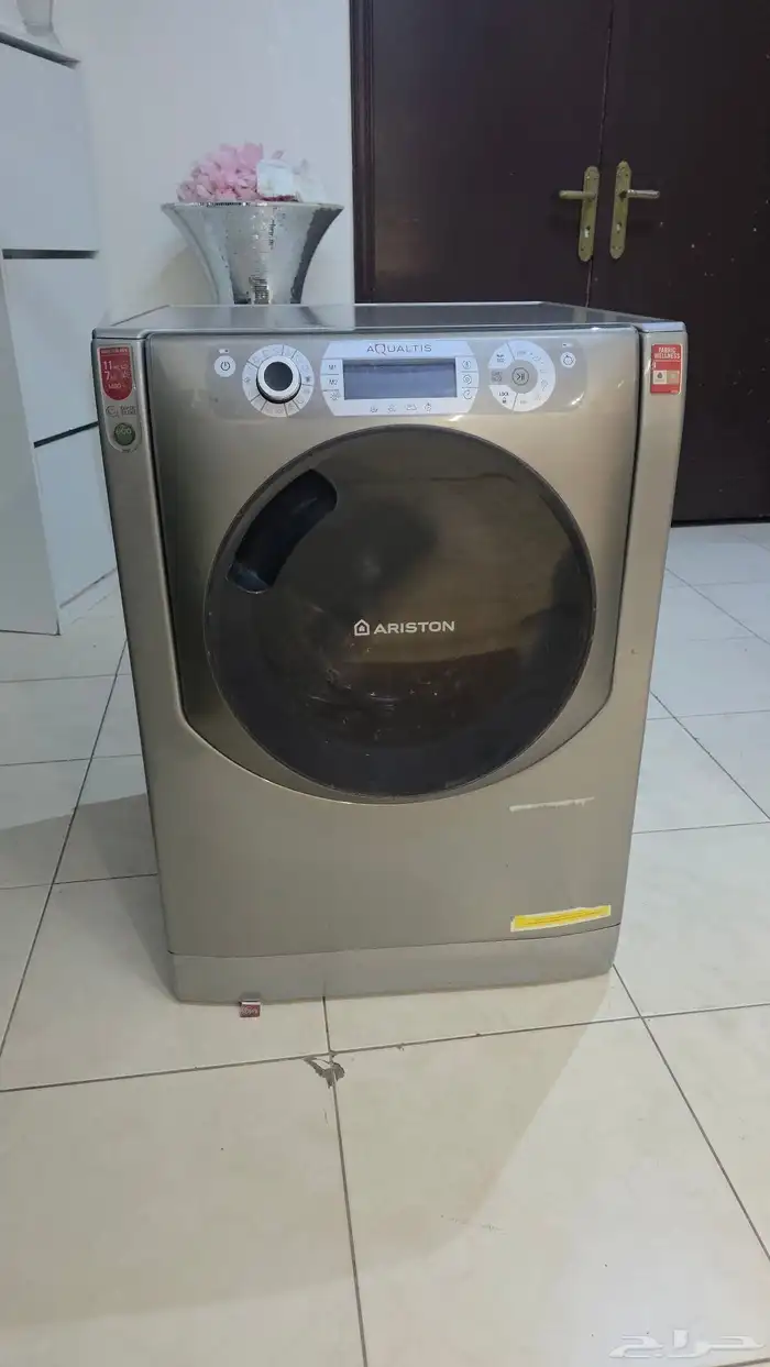 غسالة أريستون AQUALTIS كالجديدة   تعمل بكفاءة عالية 0