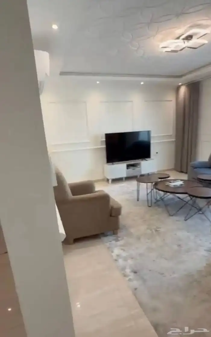 شقة ملحق للبيع مساحة 300 م حي هجر 1