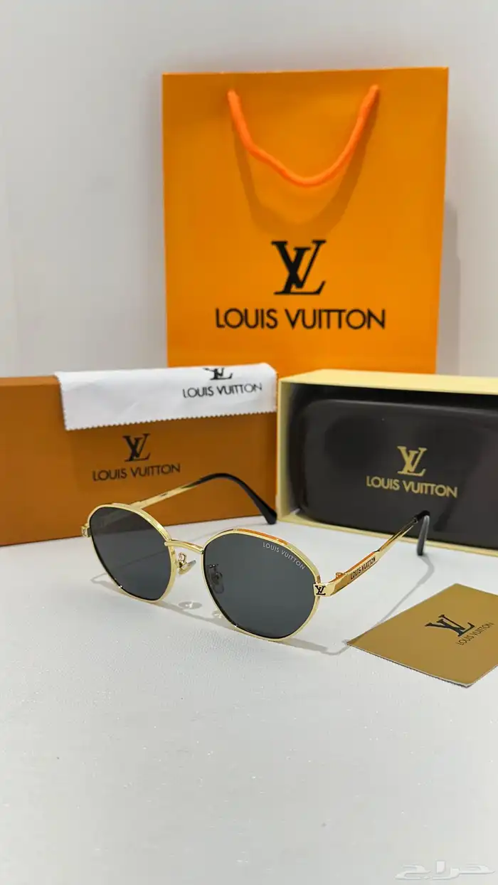 نظارات شمسية رجالي او نسائي ماركة 9