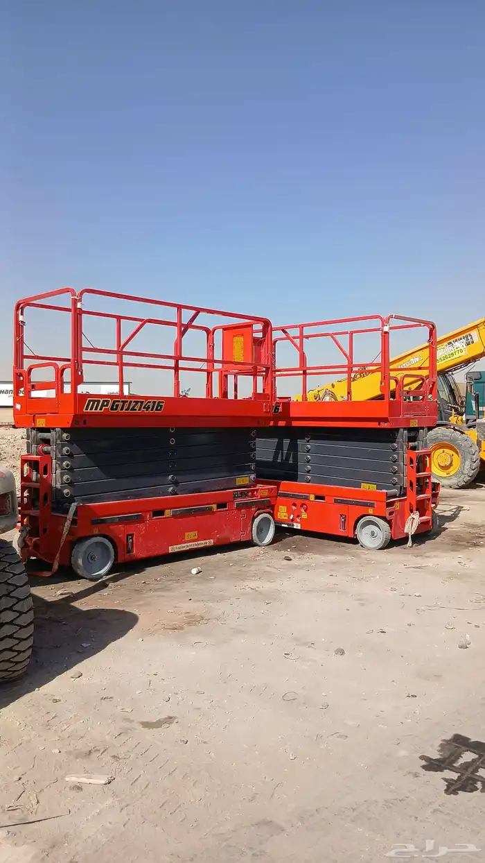 لي آجار يومي وشهري جميع نوع المعدات من كرين 7طن 300طن 7