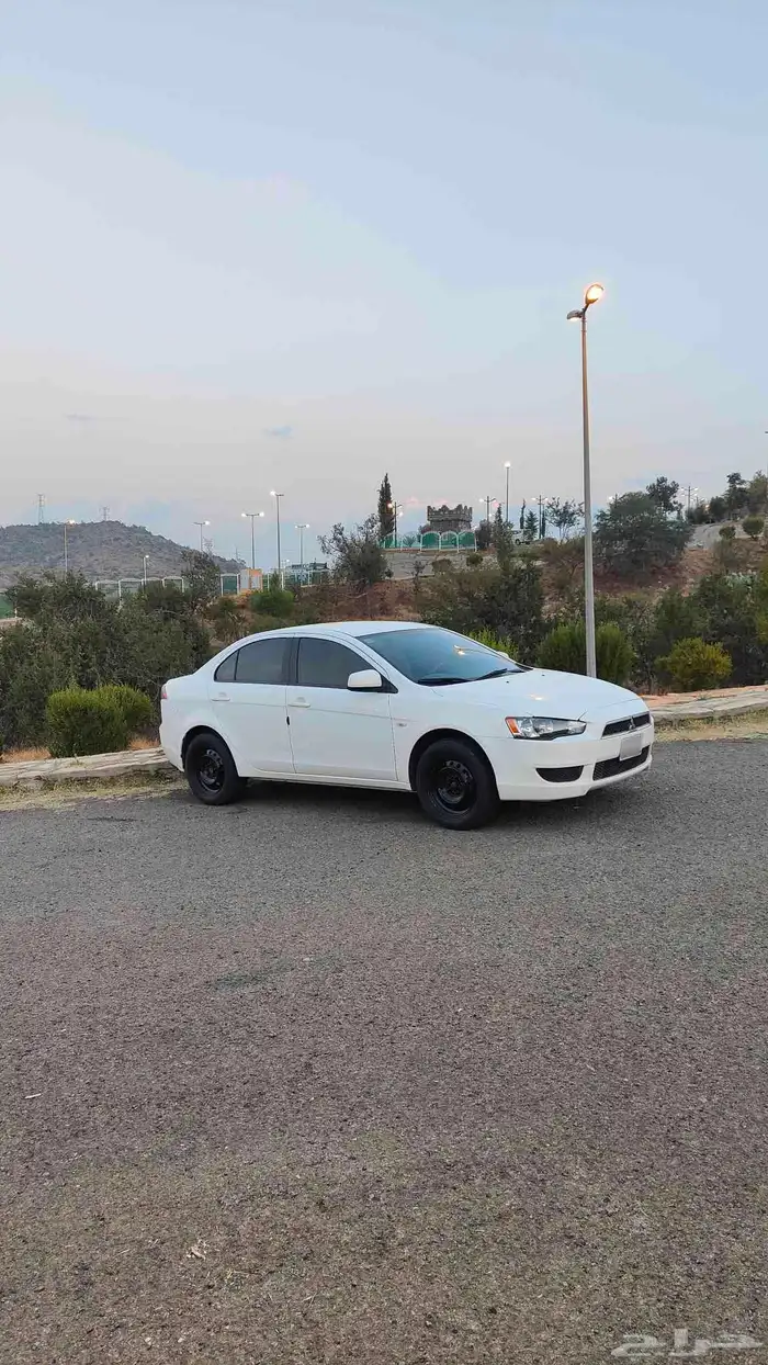 ميتسوبيشي لانسر 2011 نظيفة جدا 2000cc 4