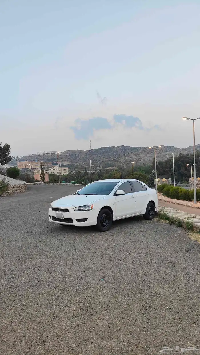 ميتسوبيشي لانسر 2011 نظيفة جدا 2000cc 1