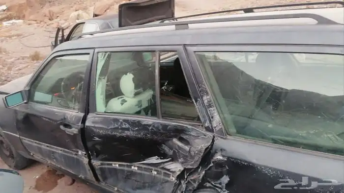 مرسيدس بوكس موديل 1996 للبيع (مسويه حادث) 1