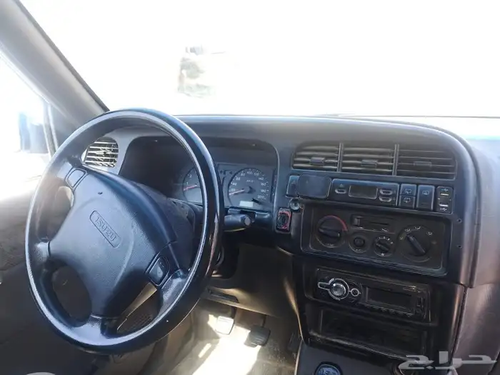 جيب ايسوزو 2002 4