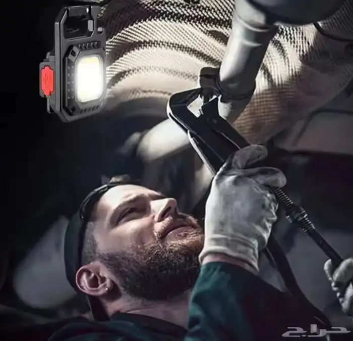 مجموعة من الإضاءة والكشافات تحت سقف واحد عند القناص العربي 11