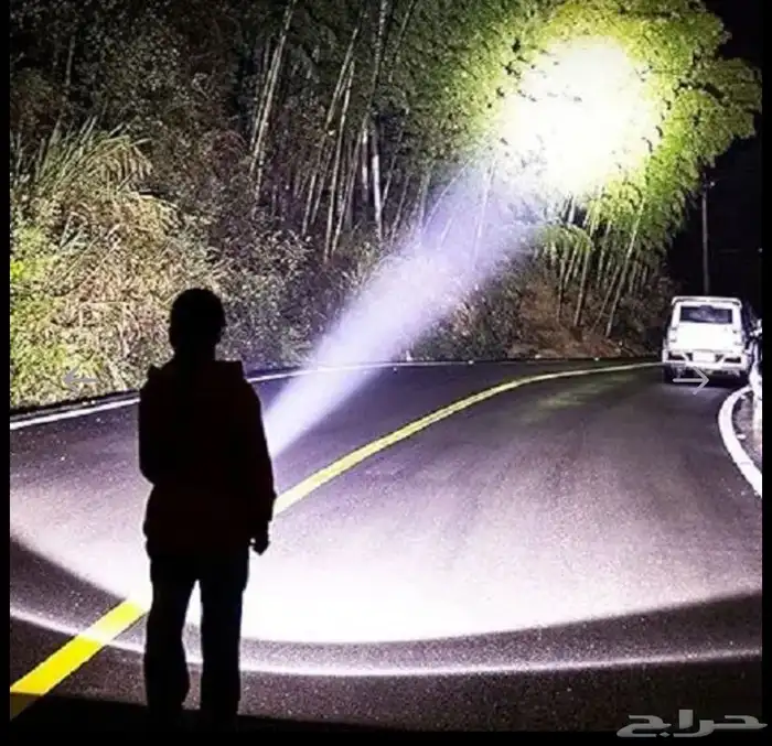 مجموعة من الإضاءة والكشافات تحت سقف واحد عند القناص العربي 0