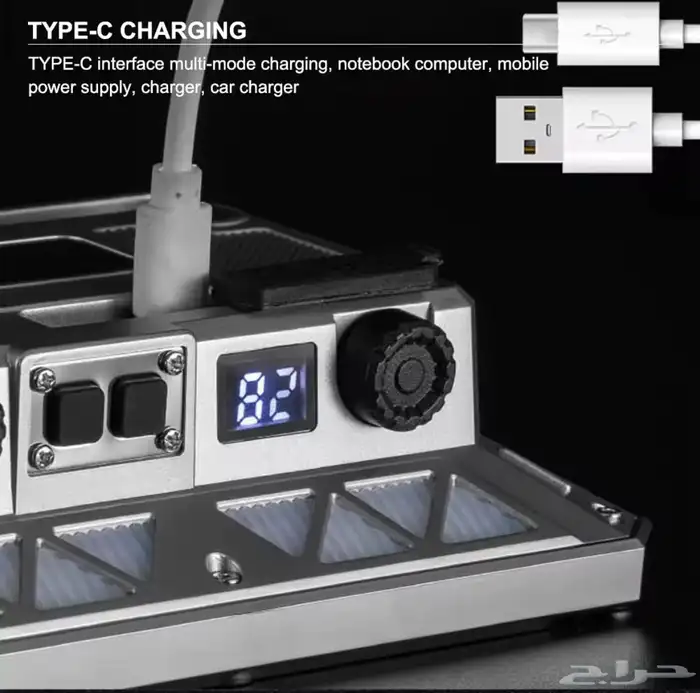 مجموعة من الإضاءة والكشافات تحت سقف واحد عند القناص العربي 13