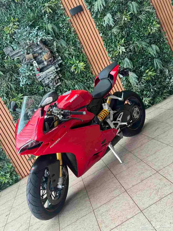 دوكاتيDucati 1299s 2
