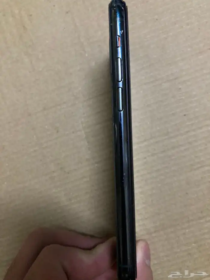 آيفون 11 برو للبيع مستعجل 4