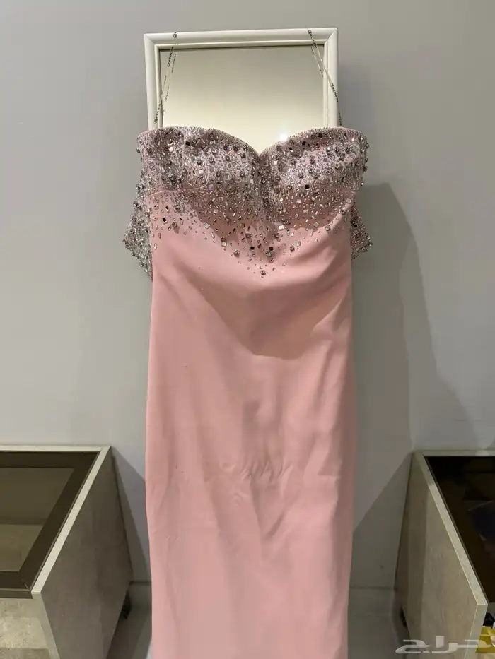 للبيع فستان مقاس 10 استعمال مره فقط 4