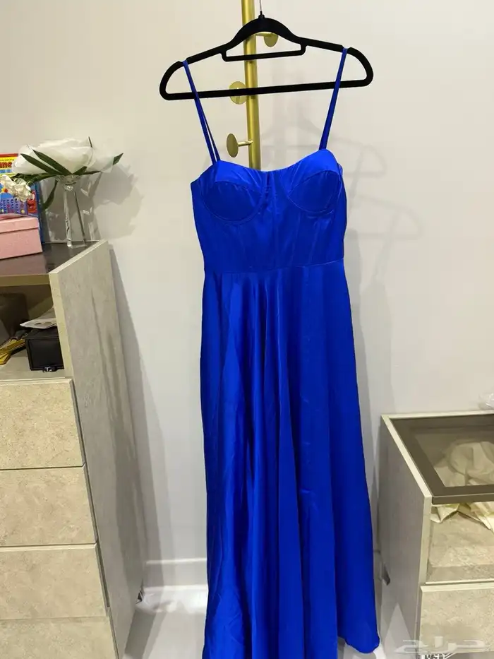 للبيع فستان مقاس 10 استعمال مره فقط 6